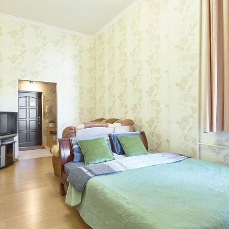 S12-58 Modern Aparthotel With Two 2Bedrooms In Central Kiev - Bessarabska Squere - Gulliver Mall - Olympic Stadium - Palace Of Sports - Saksahanskoho St, 12Б Kyiv Exterior photo