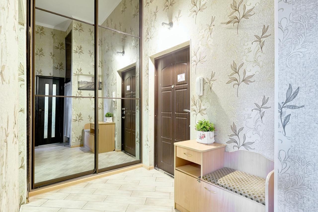 S12-58 Modern Aparthotel With Two 2Bedrooms In Central Kiev - Bessarabska Squere - Gulliver Mall - Olympic Stadium - Palace Of Sports - Saksahanskoho St, 12Б Kyiv Exterior photo