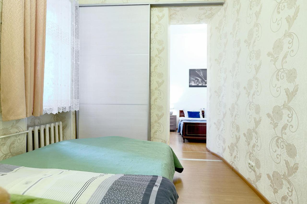 S12-58 Modern Aparthotel With Two 2Bedrooms In Central Kiev - Bessarabska Squere - Gulliver Mall - Olympic Stadium - Palace Of Sports - Saksahanskoho St, 12Б Kyiv Exterior photo