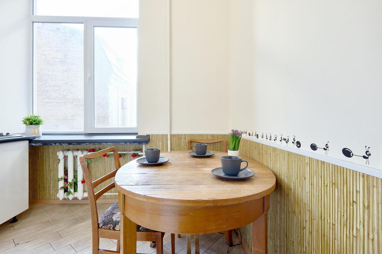 S12-58 Modern Aparthotel With Two 2Bedrooms In Central Kiev - Bessarabska Squere - Gulliver Mall - Olympic Stadium - Palace Of Sports - Saksahanskoho St, 12Б Kyiv Exterior photo
