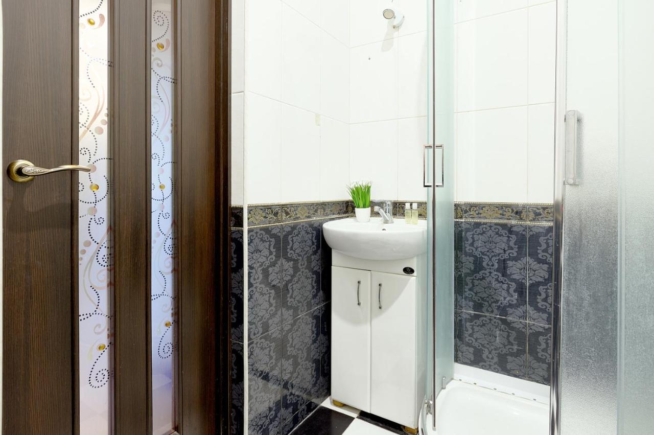 S12-58 Modern Aparthotel With Two 2Bedrooms In Central Kiev - Bessarabska Squere - Gulliver Mall - Olympic Stadium - Palace Of Sports - Saksahanskoho St, 12Б Kyiv Exterior photo
