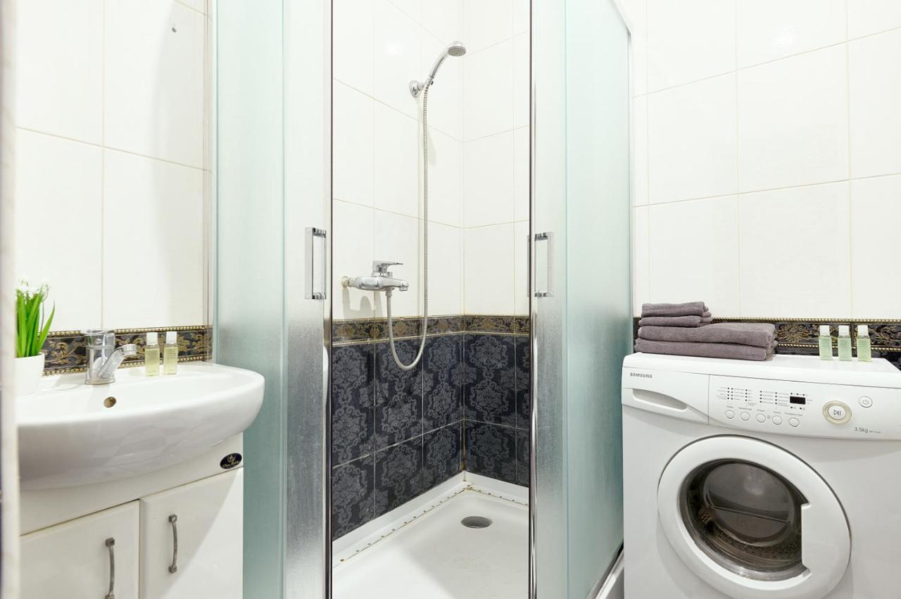 S12-58 Modern Aparthotel With Two 2Bedrooms In Central Kiev - Bessarabska Squere - Gulliver Mall - Olympic Stadium - Palace Of Sports - Saksahanskoho St, 12Б Kyiv Exterior photo